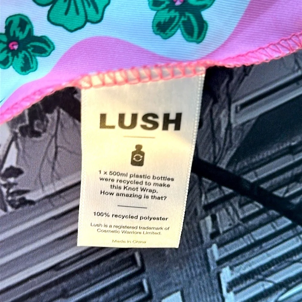 NWOT LUSH 18